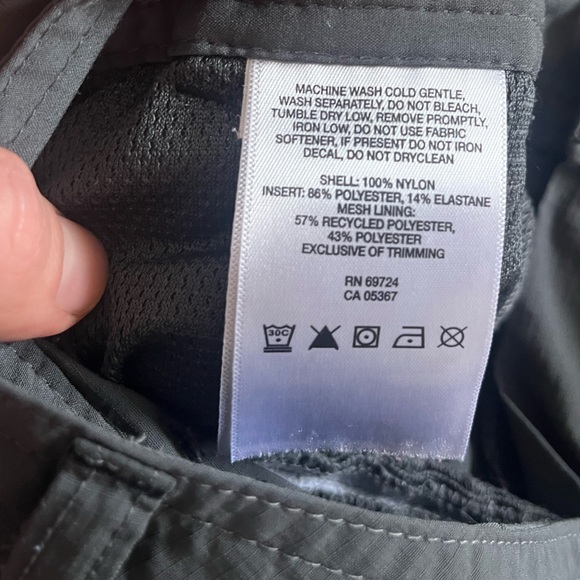 Columbia Women’s Size 10 Gray Omni Shade Sun Protection UPF 50 Hiking Pants - Picture 4 of 16